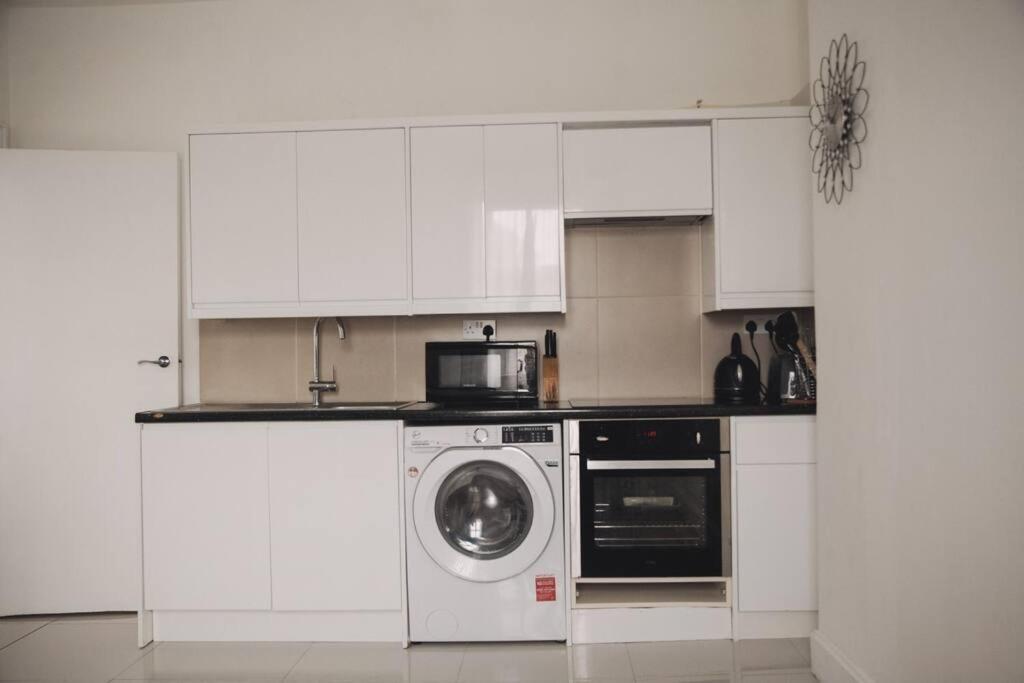 3 Bed Flat With Balcony Central London Kültér fotó