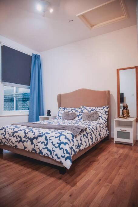 3 Bed Flat With Balcony Central London Kültér fotó